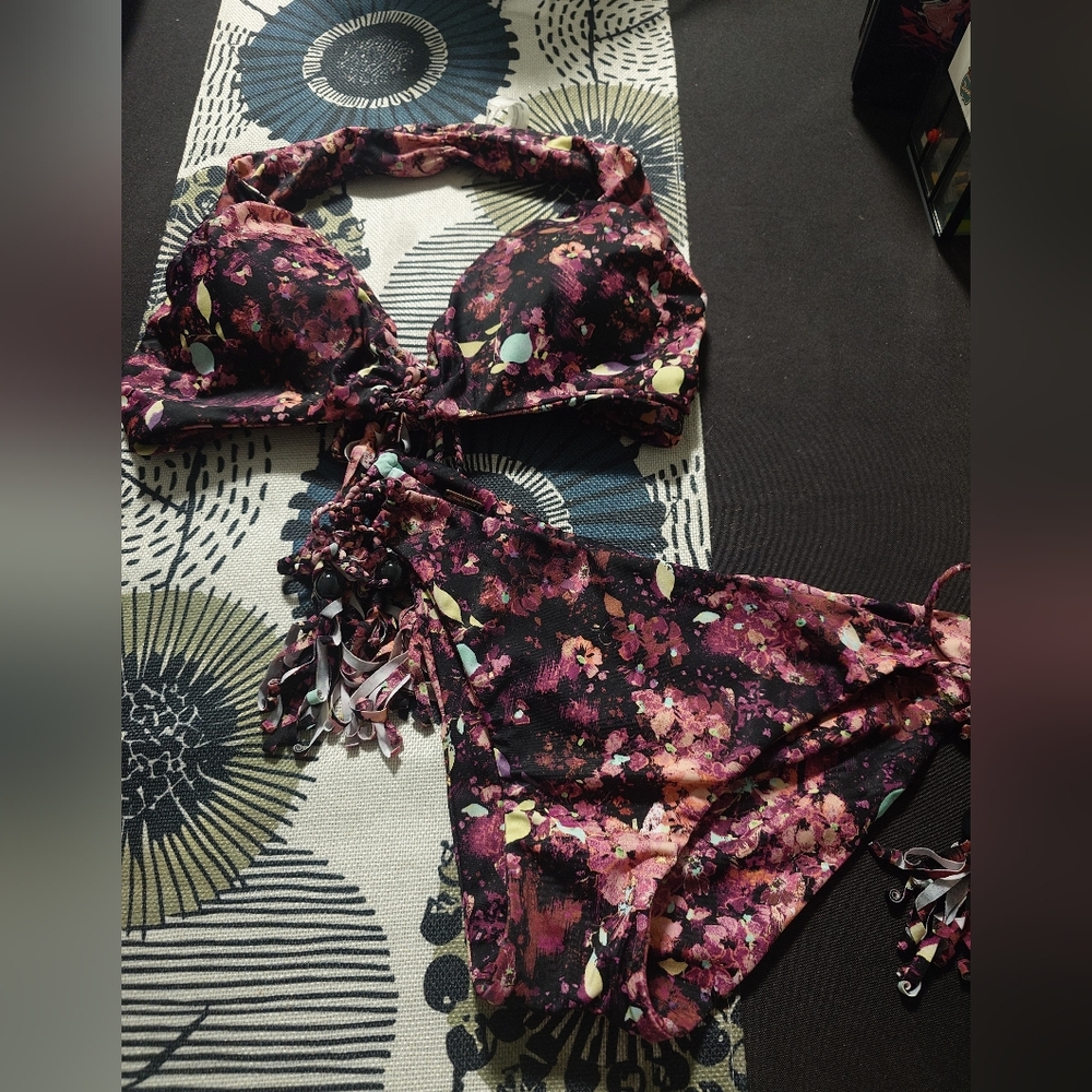Victoria's Secret Chic Bikini Set
